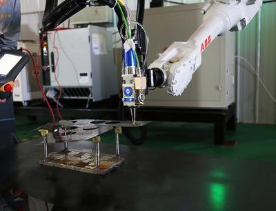 3D Robot Fiber Metal Laser Cutting Machine